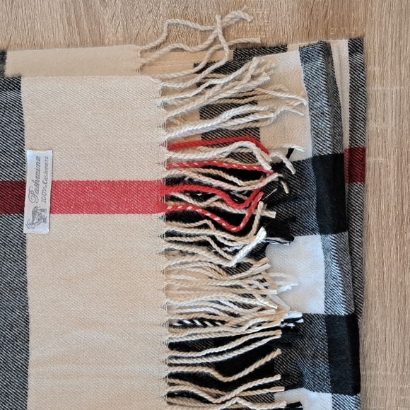 100% Cashmere Pashmina Scarf - Picture 3 of 3